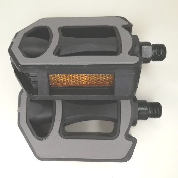 BIKE_PEDALS_1_mff8-qq