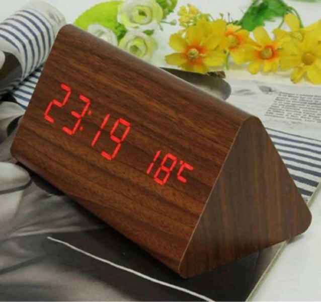 WOODEN_CLOCK_1_btv0-ap